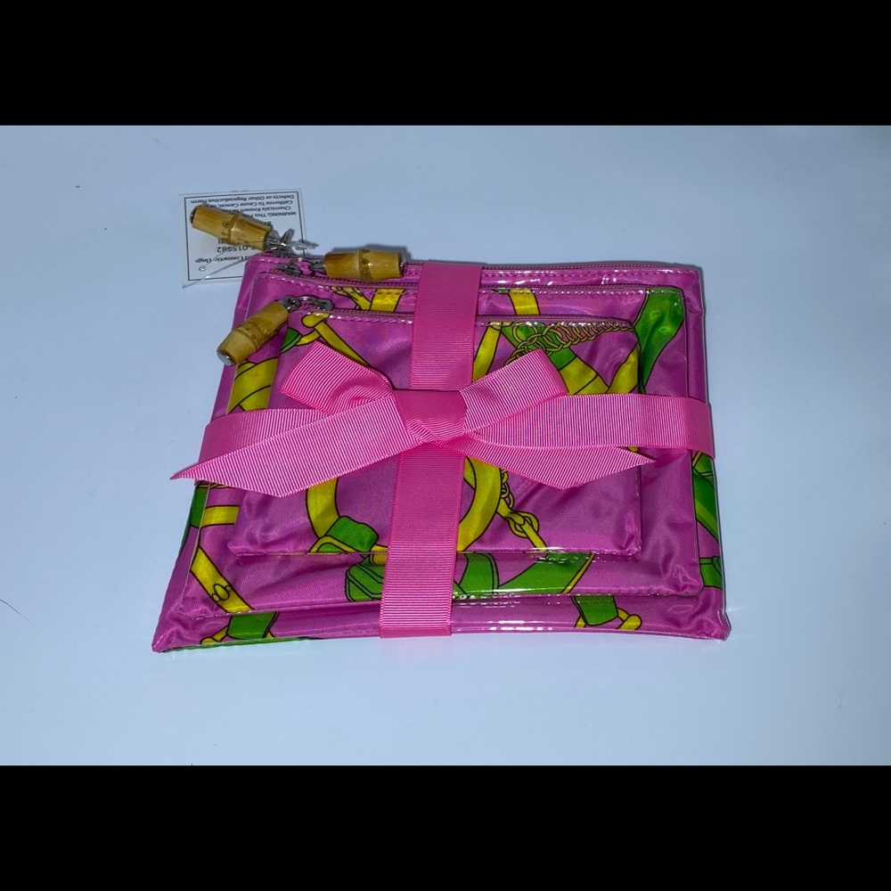 New Toss Designs 3 bag set.